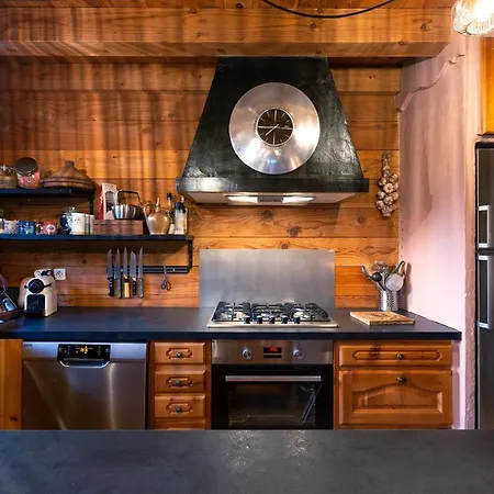 Domek alpejski Chalet In The Woods With Mont Blanc View + Fireplace Chamonix