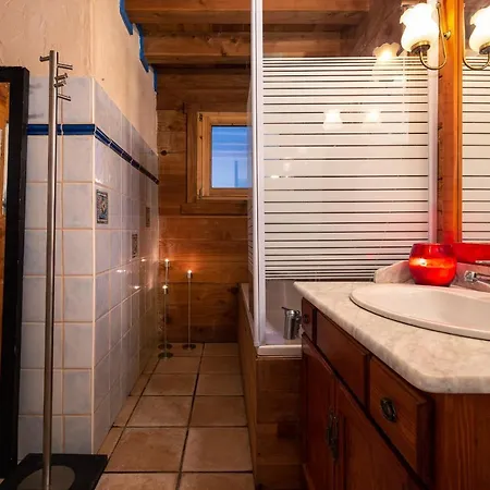 Chalet In The Woods With Mont Blanc View + Fireplace Chalet