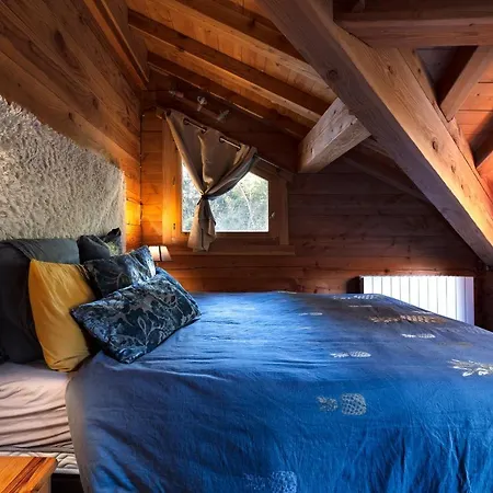 Domek alpejski Chalet In The Woods With Mont Blanc View + Fireplace
